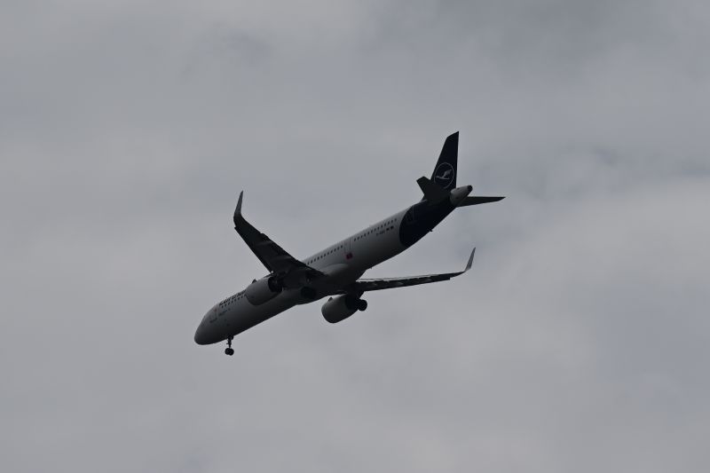 File:D-AIEK-2026.JPG