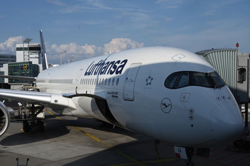 File:D-AIXA-2026.JPG