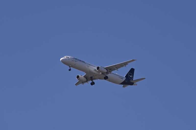 File:D-AIDI-2026.JPG